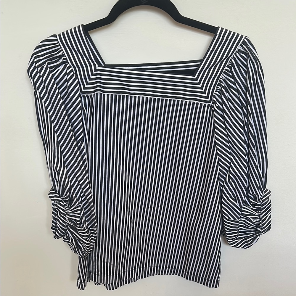 LOFT Black and White Ruched 3/4 Sleeve Blouse